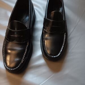 WEEJUNS G.H.BASS & CO  Men's Classic Black Leather Penny Loafers 9D
